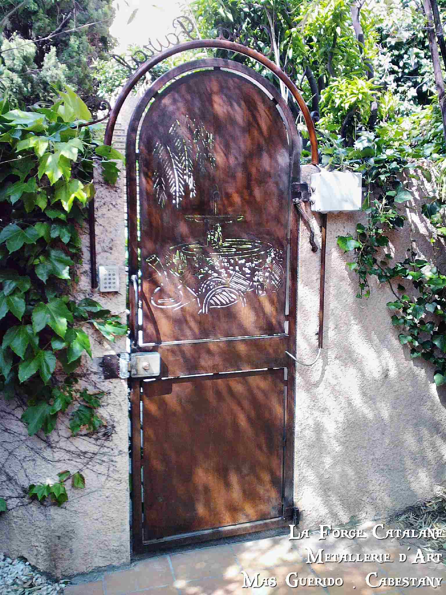 porte tolee cintree decoupe laser collioure  forge catalane 2.jpg